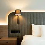 מלון By Marriott 4*