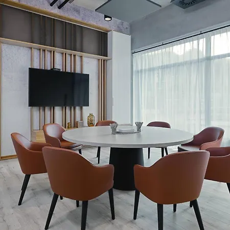By Marriott Essen