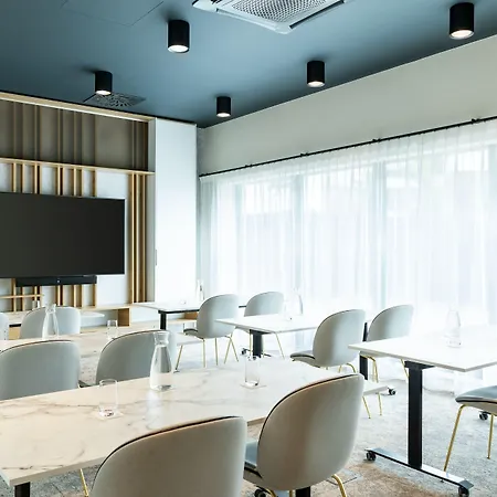 By Marriott Ξενοδοχείο