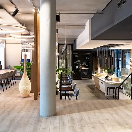 Ξενοδοχείο By Marriott