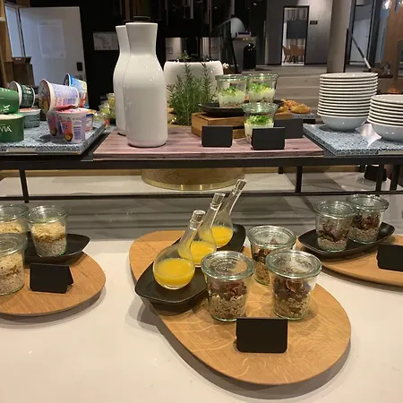 Ξενοδοχείο By Marriott