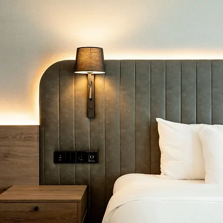 Ξενοδοχείο By Marriott 4*